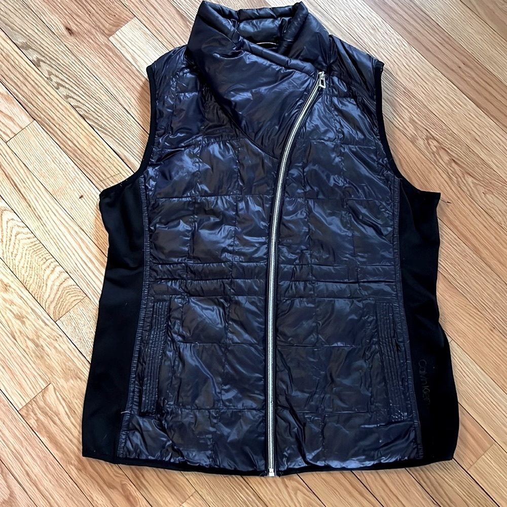 Calvin Klein Premium Down Vest - Black. Women’s size large